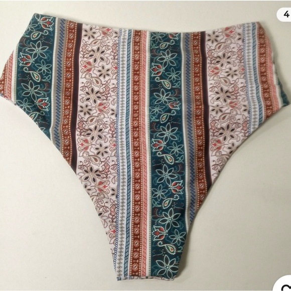 NWOT Zaful Women’s Large Bikini Bottom Hips high Waisted colorful Floral print - Picture 4 of 9